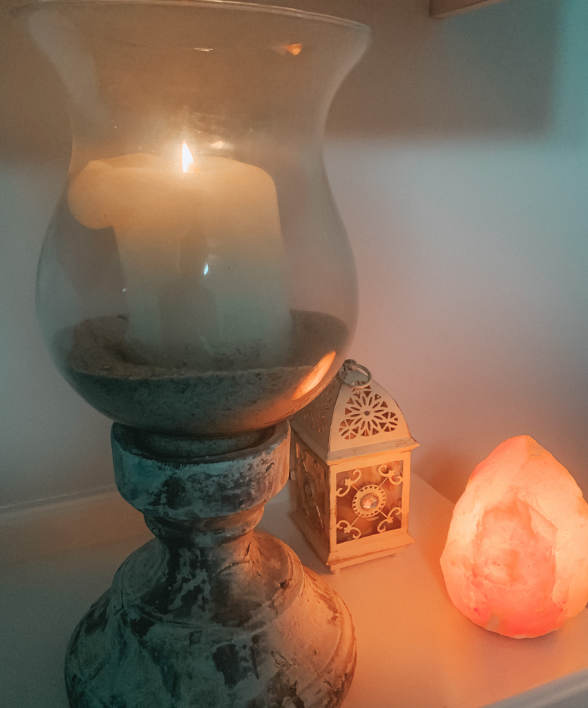 Salt Lamps: Benefits & Why They Are My Night Time Light Source